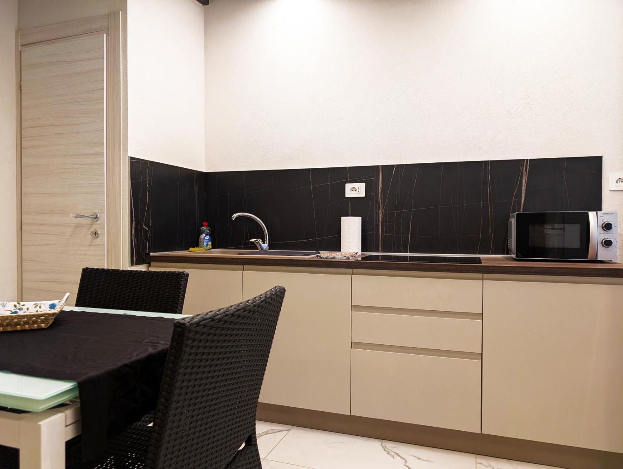 Le Torri Loft Apartment Fossano Exterior foto